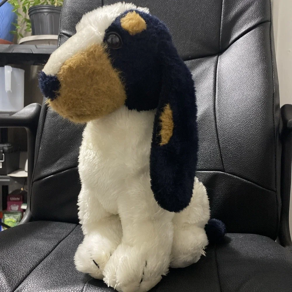 Vintage 1981 Wallace‎ Berrie Basset Hound / Beagle Dog Plush Stuffed Animal